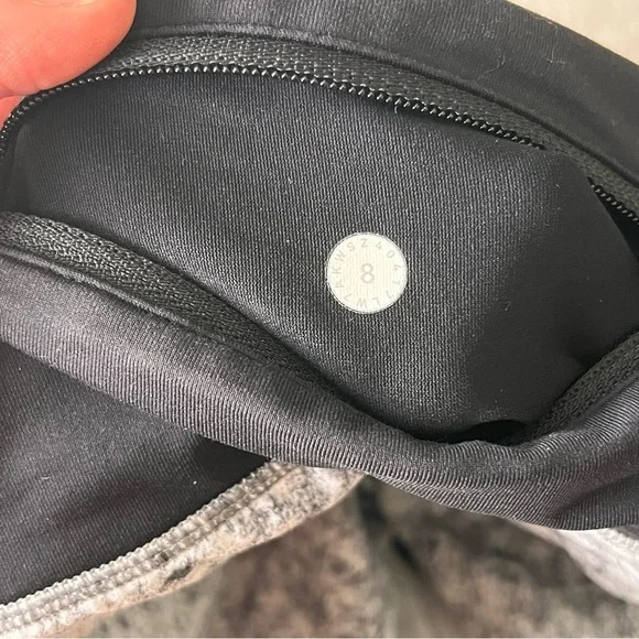 Lululemon Women's Black and Gray Shorts Size 8 - Picture 3 of 4